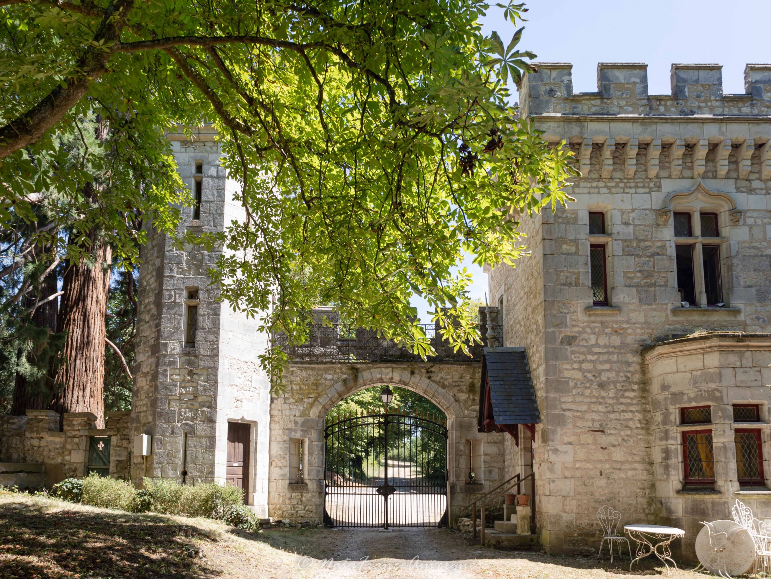 Château de Veauce by @NataFranceAuvergne